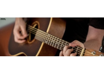 Why Small Guitars Are Taking Over | Travel & Parlour Guitars
