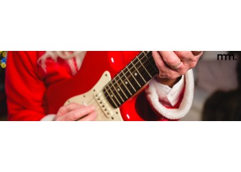 Top 10 Christmas Gifts for Guitarists 2025 | Musicmaker
