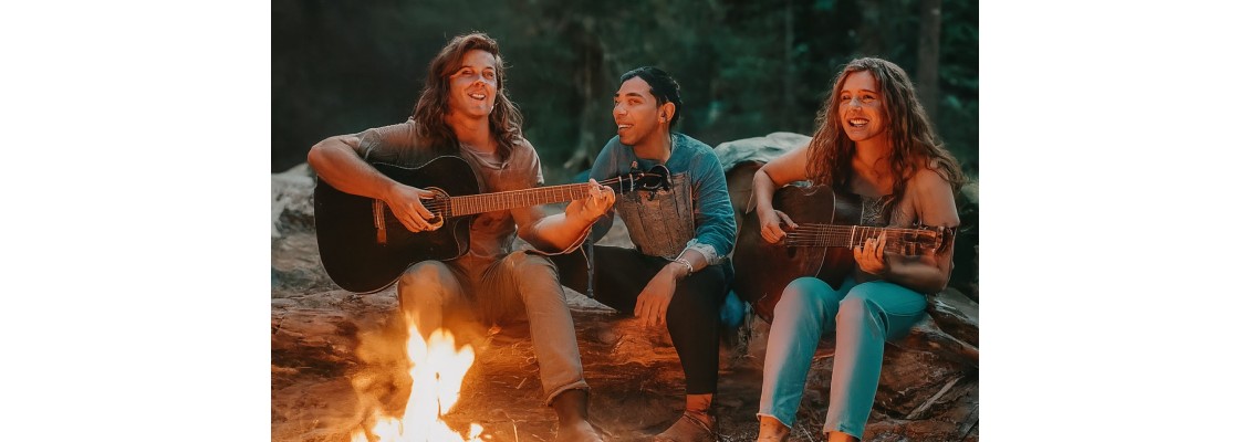 5 Easy Summer Campfire Songs for Beginners 5 Easy Summer Campfire Songs for Beginners