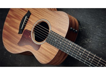 The Ultimate Guide to Choosing Your First Taylor Guitar