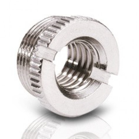 Adam Hall D800 Adapter 5/8 inch to 3/8 inch